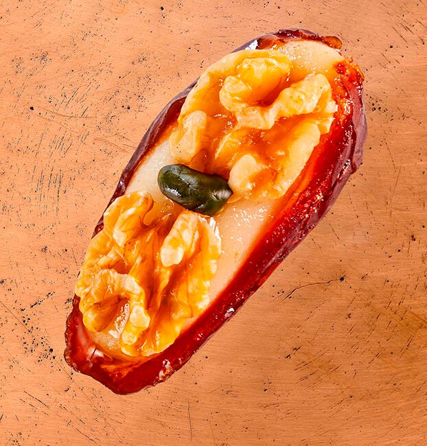 Datte Mejhoul artisanale fourrée aux amandes, noix et pistaches – pâtisserie orientale raffinée