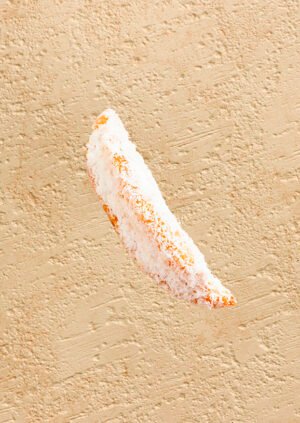 Corne de Gazelle Coco Citron Vert : pâte fine dorée, noix de coco et zeste de citron vert