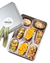 Coffret de dattes Mejhoul fourrées à la pâte d’amande et fruits secs – Maison houry