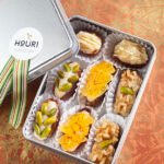 Coffret de dattes marocaines fourrées à la pâte d’amande, noix et pistaches – Maison houry