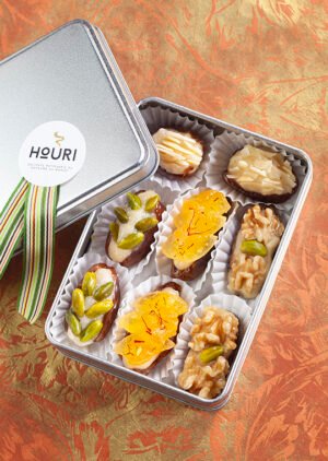 Coffret de dattes marocaines fourrées à la pâte d’amande, noix et pistaches – Maison houry